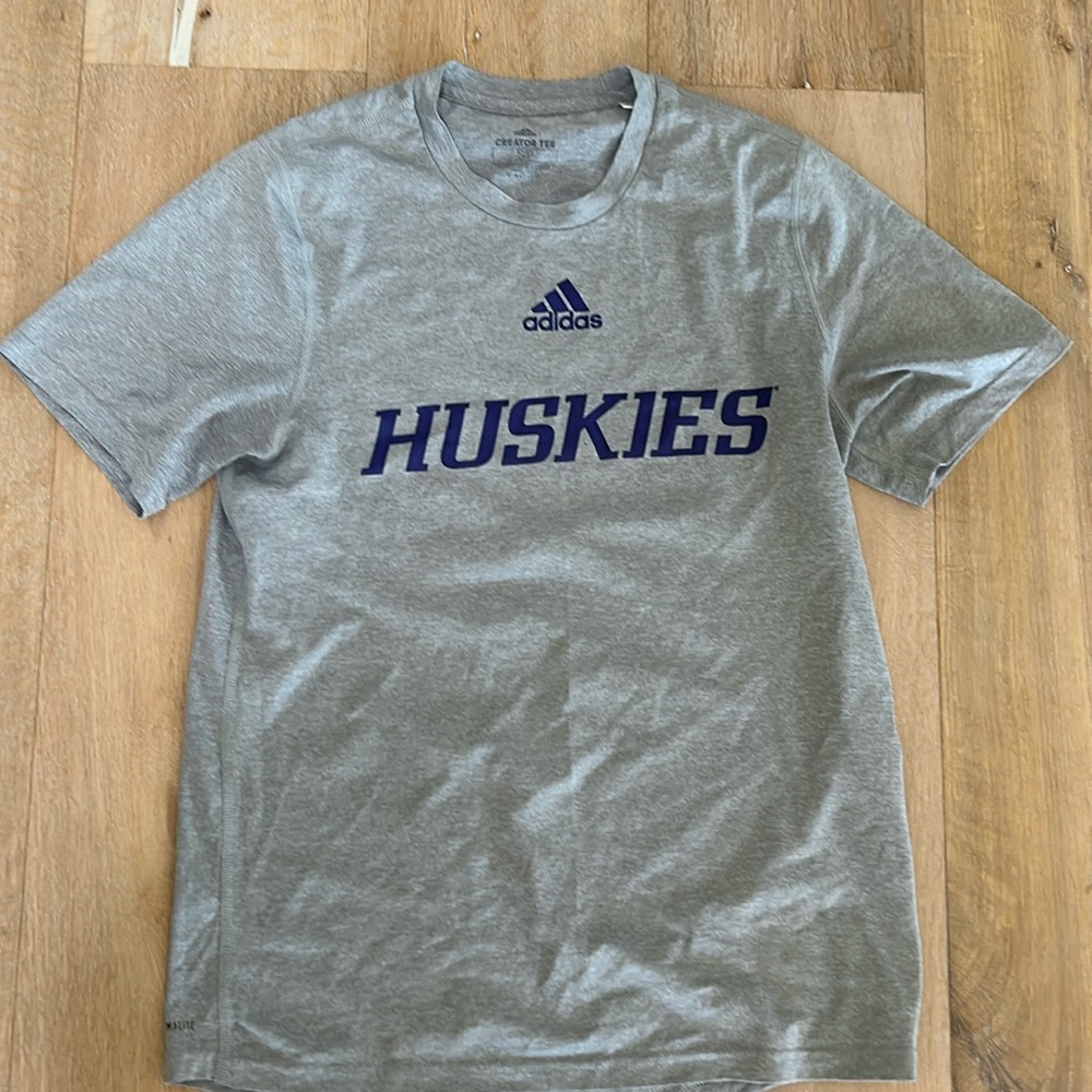 UW Huskies Adidas Men’s Jersey in small for sale.